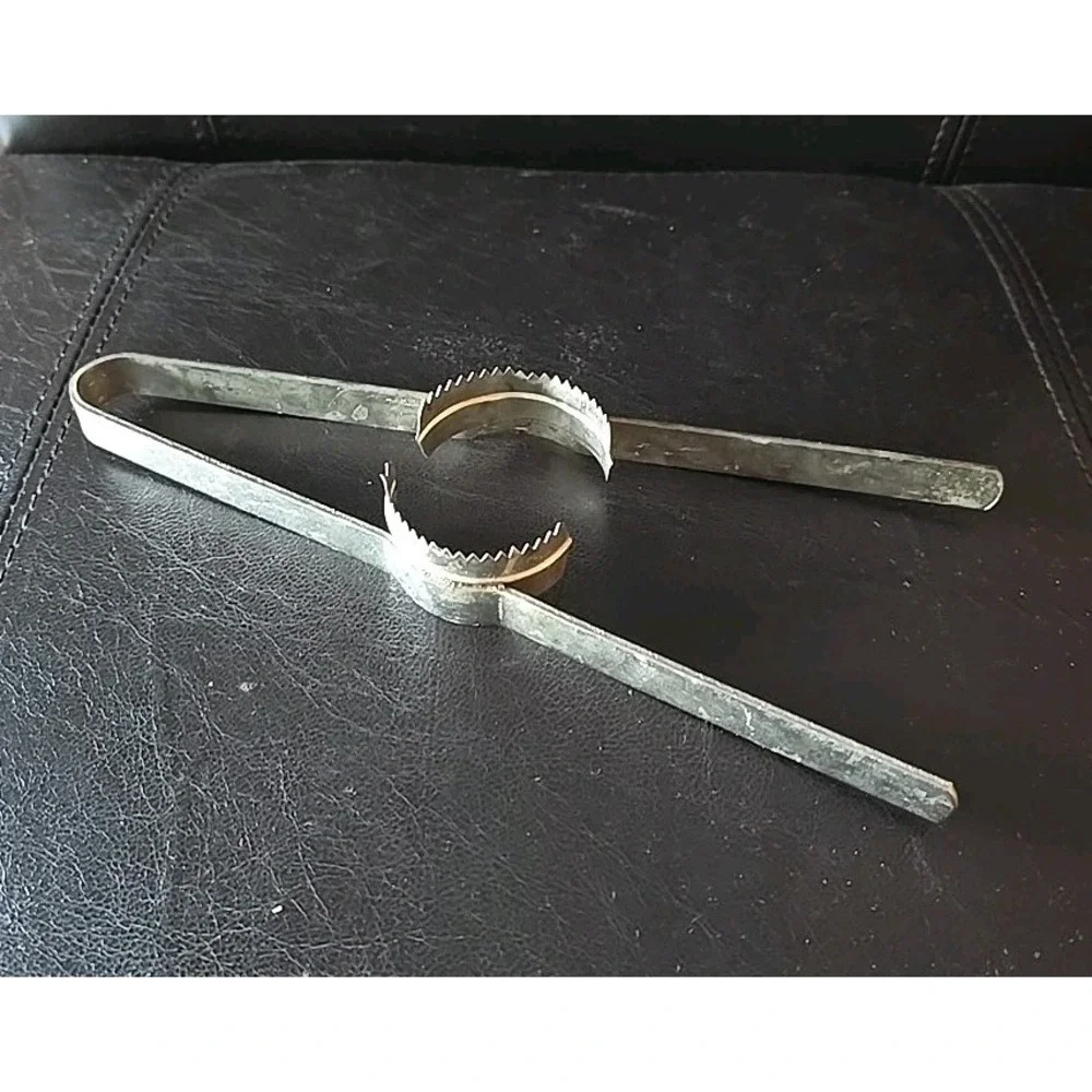 Vintage Metal‎ Corn Cob Husker 9